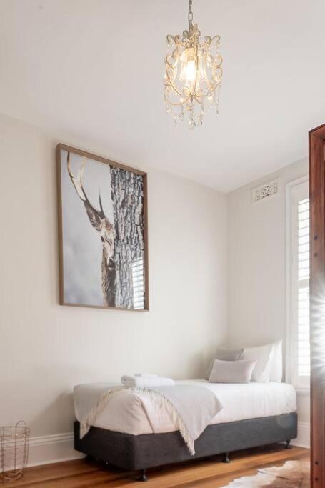 Historic Beauty In The Cbd! Parking And Wifi Apartment Launceston Luaran gambar