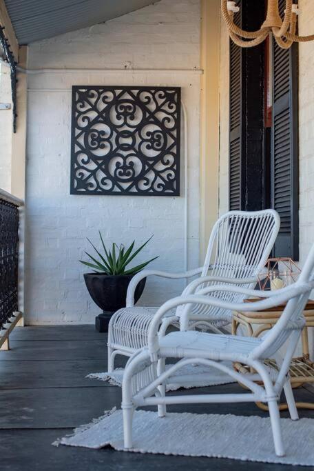 Historic Beauty In The Cbd! Parking And Wifi Apartment Launceston Luaran gambar